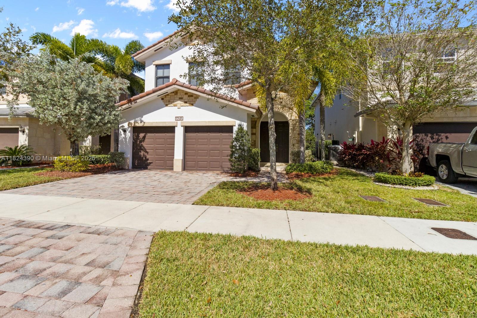 VINTAGE ESTATES - Residential Lease