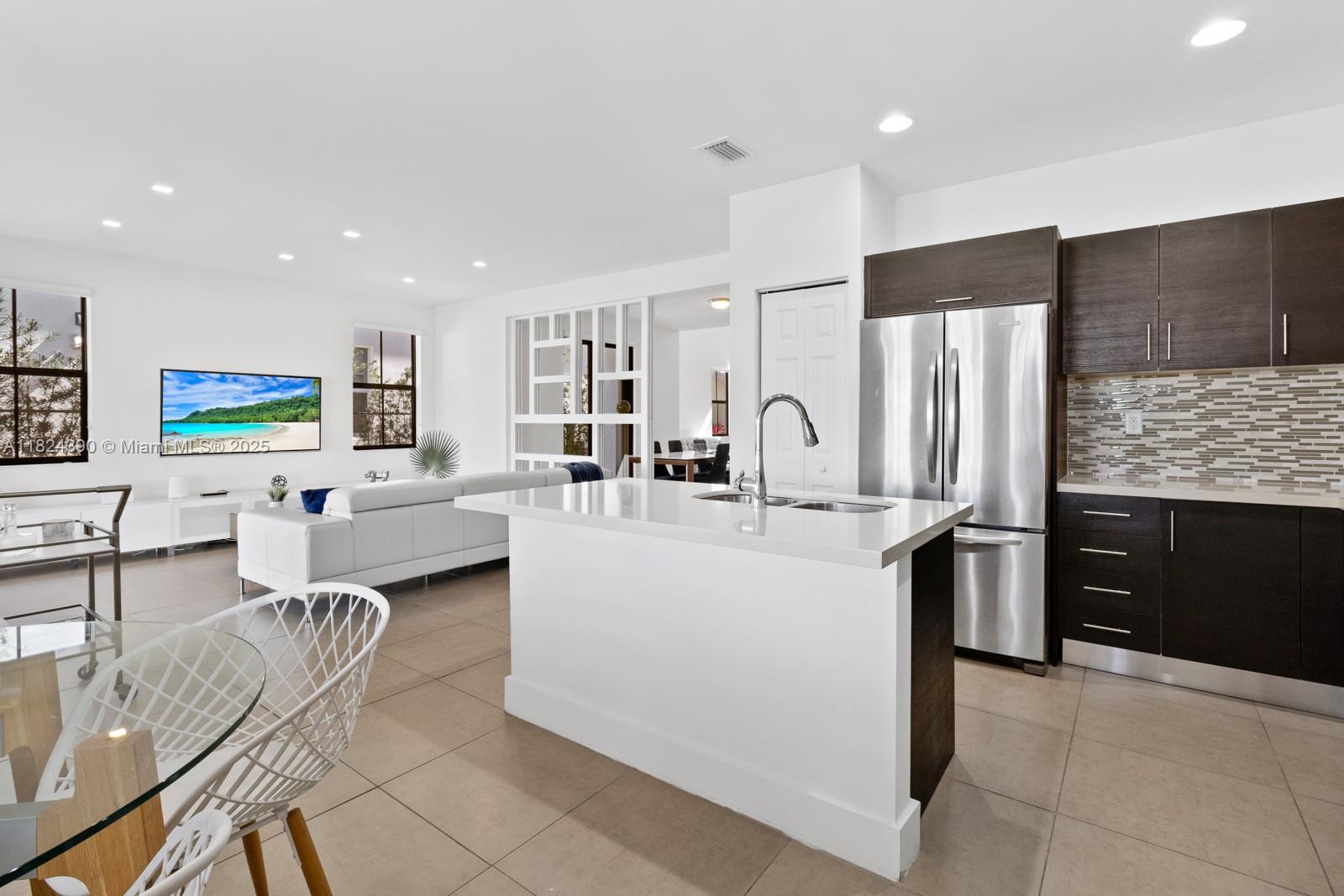 VINTAGE ESTATES - Residential Lease