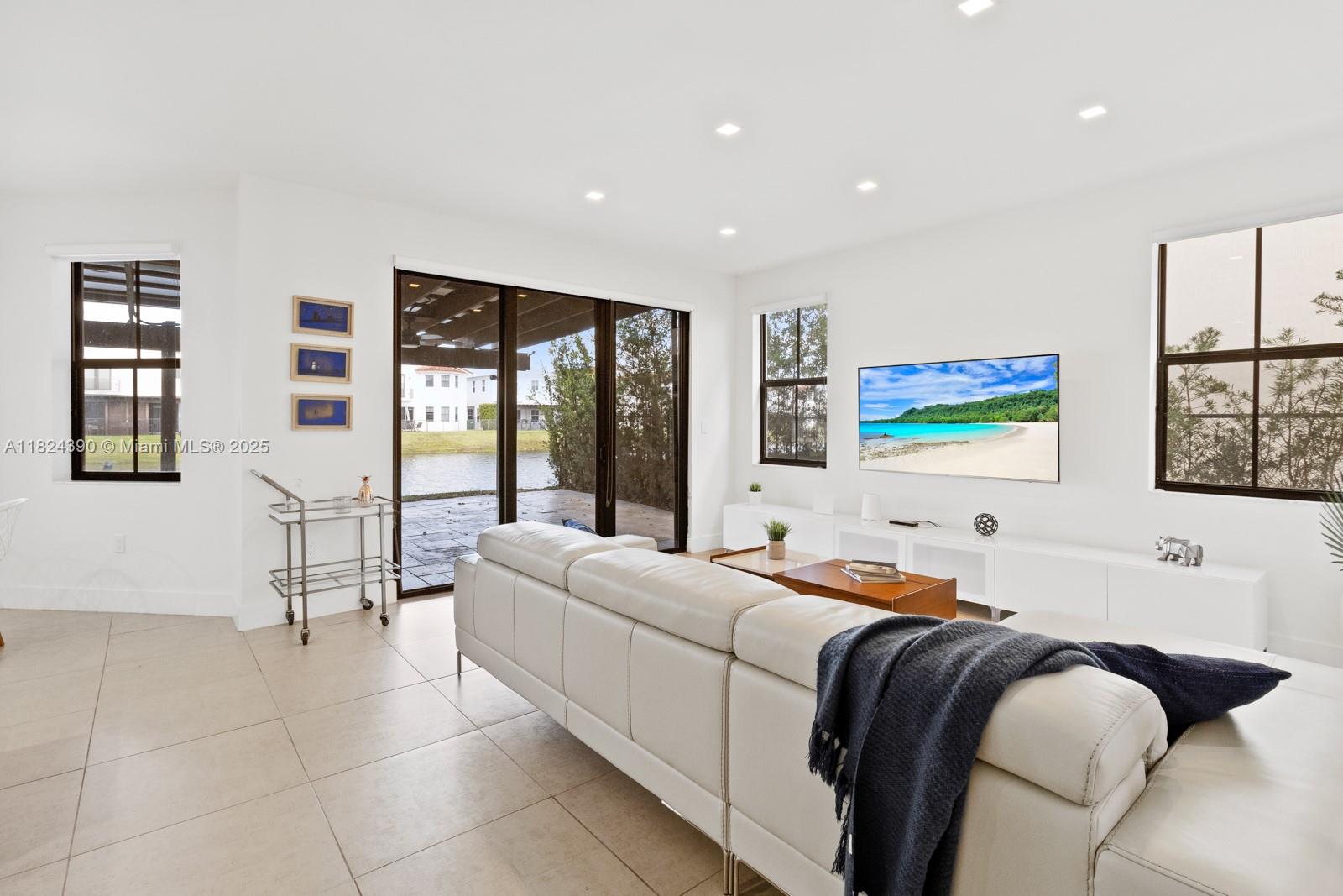 VINTAGE ESTATES - Residential Lease