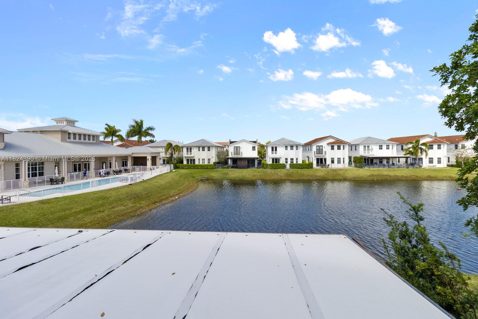 VINTAGE ESTATES - Residential Lease