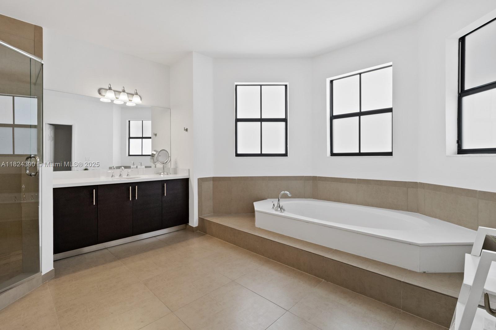 VINTAGE ESTATES - Residential Lease