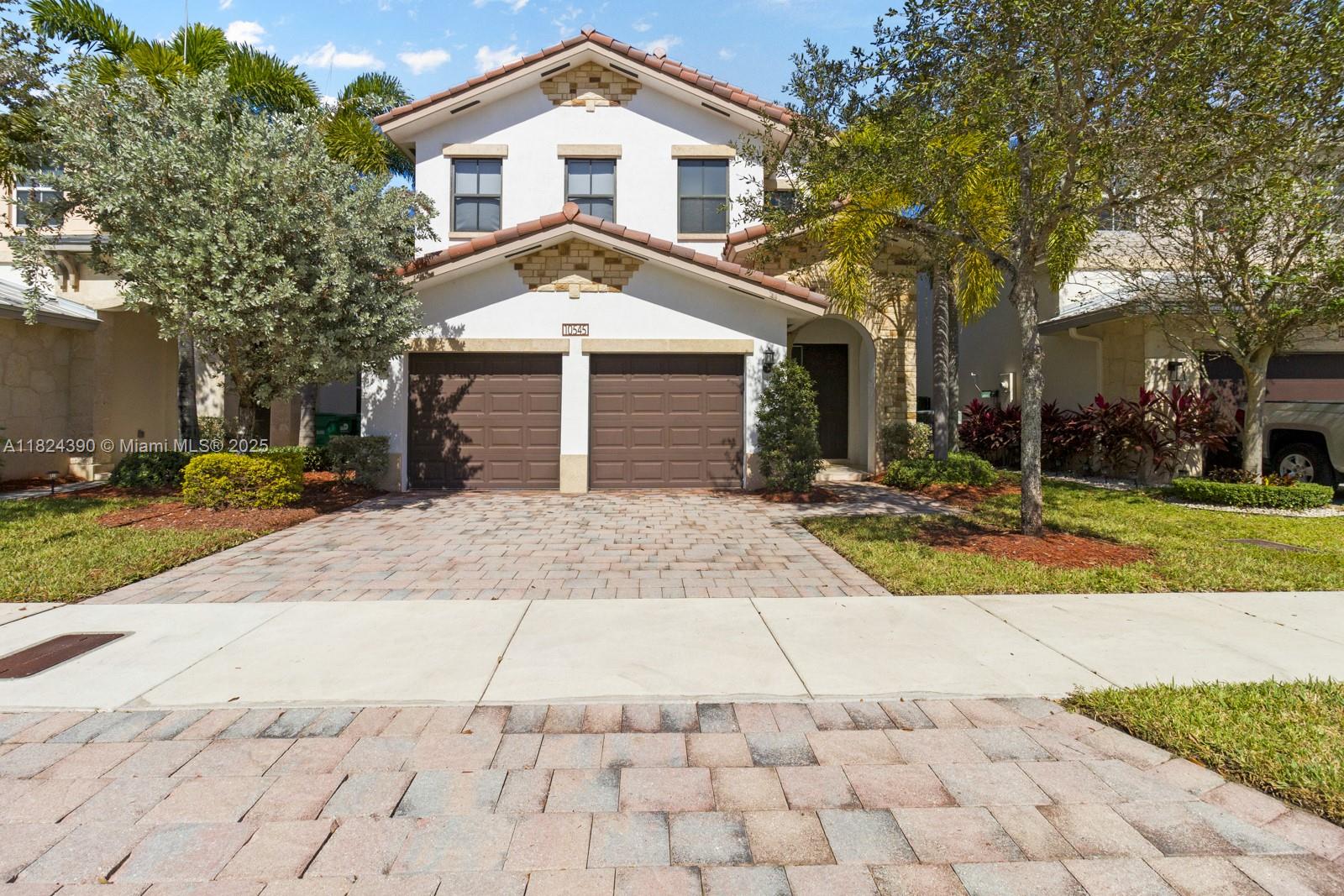 VINTAGE ESTATES - Residential Lease