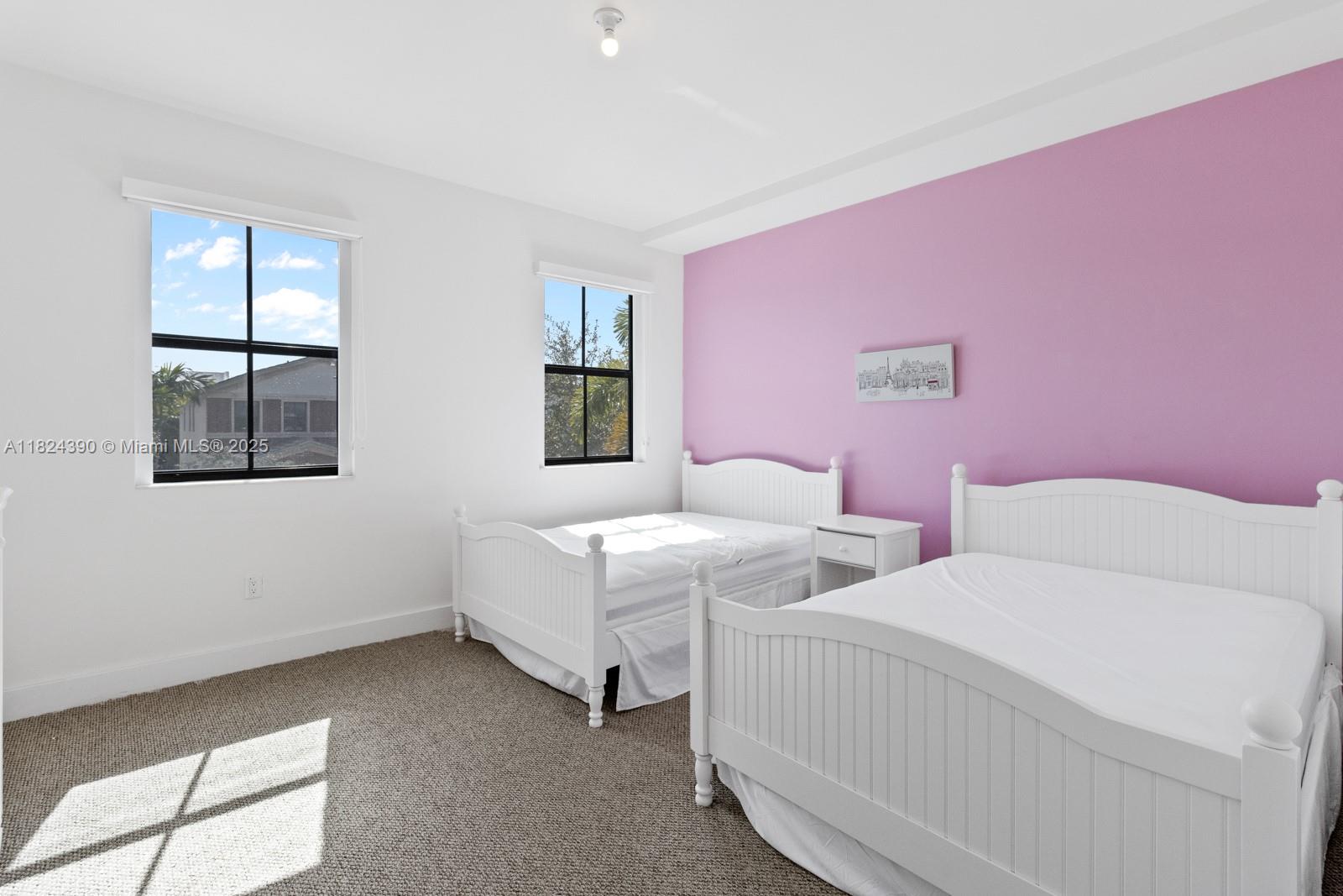 VINTAGE ESTATES - Residential Lease