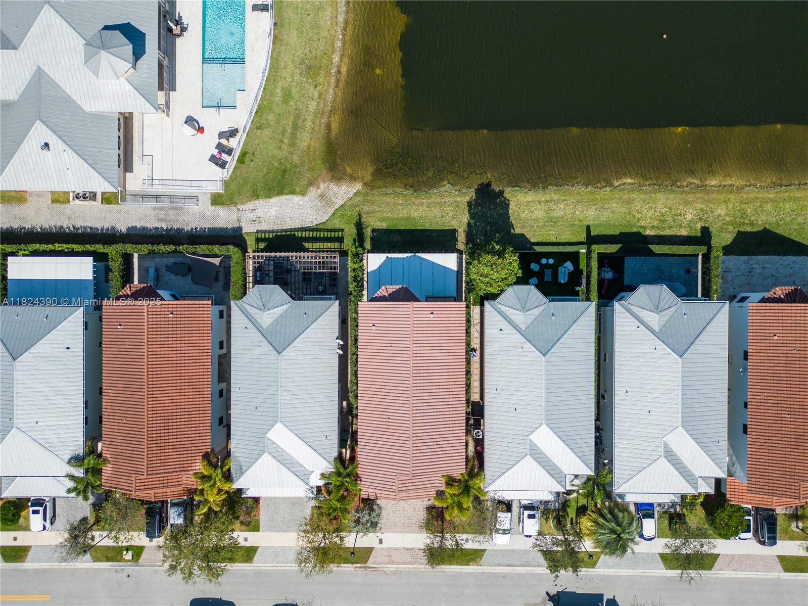 VINTAGE ESTATES - Residential Lease