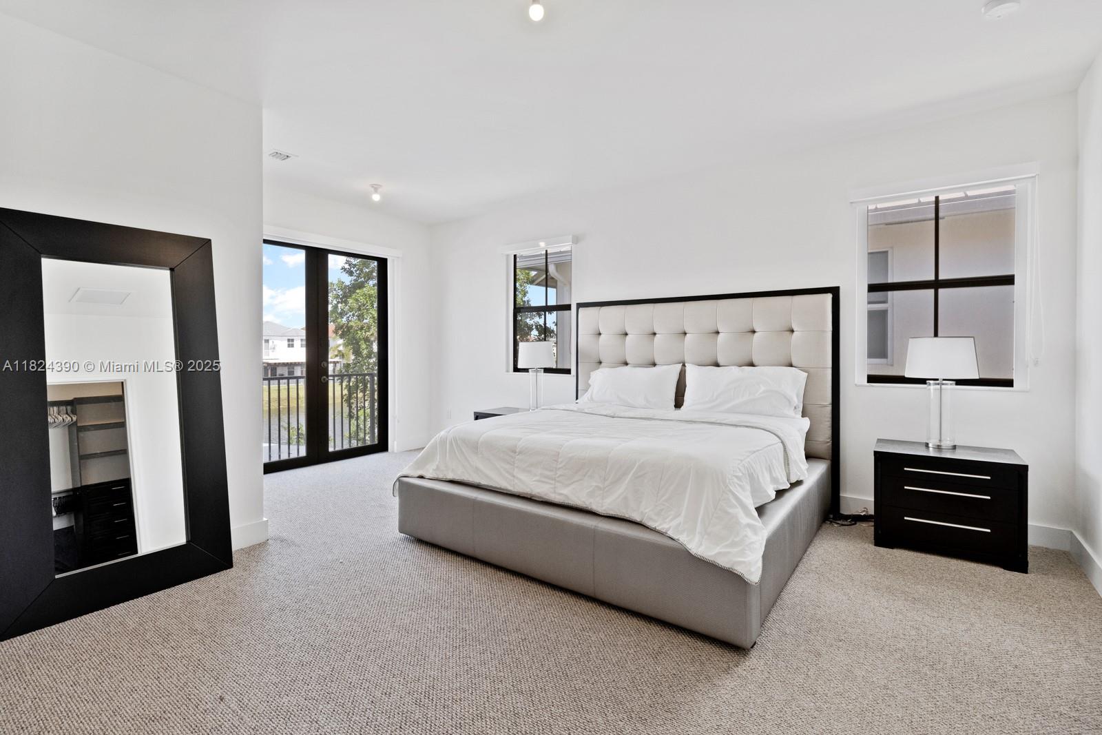 VINTAGE ESTATES - Residential Lease