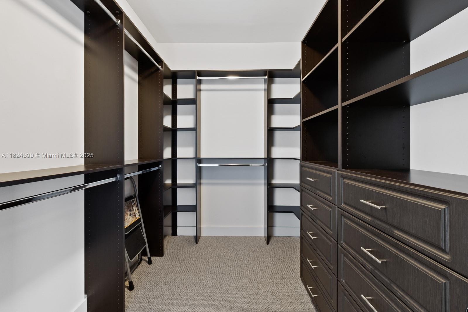 VINTAGE ESTATES - Residential Lease