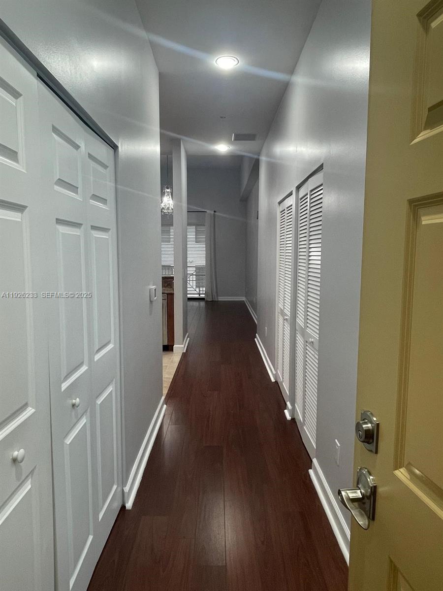 COLONNADE AT DADELAND SW - Residential