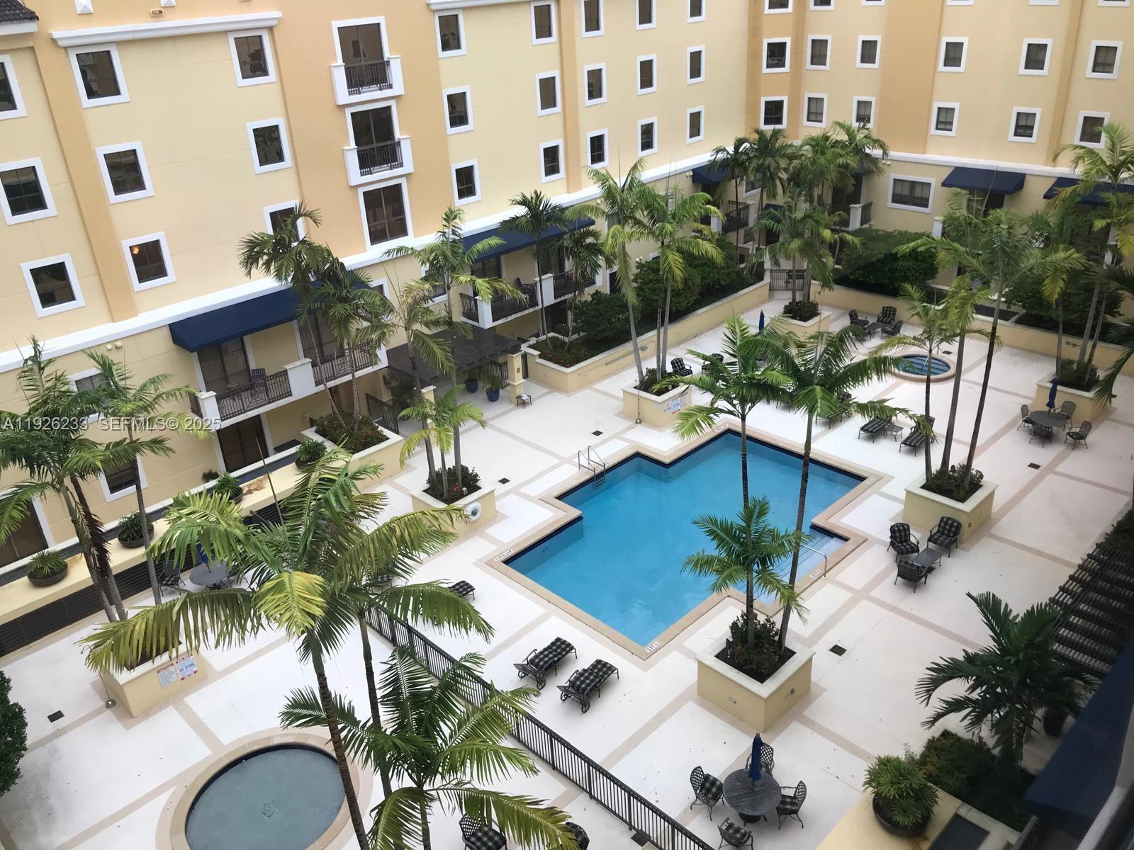COLONNADE AT DADELAND SW - Residential