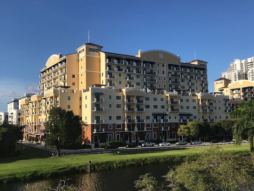 Impeccable, well-appointed and rarely available 1-bedroom plus den unit in the Colonnade Southwest condo. One of the smaller floorplans available in the building, but still very comfortable at 1,159 square feet.. Only four individual units in the entire building with this floorplan; the other three are occupied by very long-term residents. The unit features a large den at the entrance (no closet) as well as a half bathroom, and then opens into a modern well-equipped kitchen with open access to the living area, great for serving and entertaining. The kitchen includes a full ensemble of GE profile appliances as well as marble counters and Italian cabinetry; GE stackable washer/dryer combo is nearby in the hallway closet. The expansive l