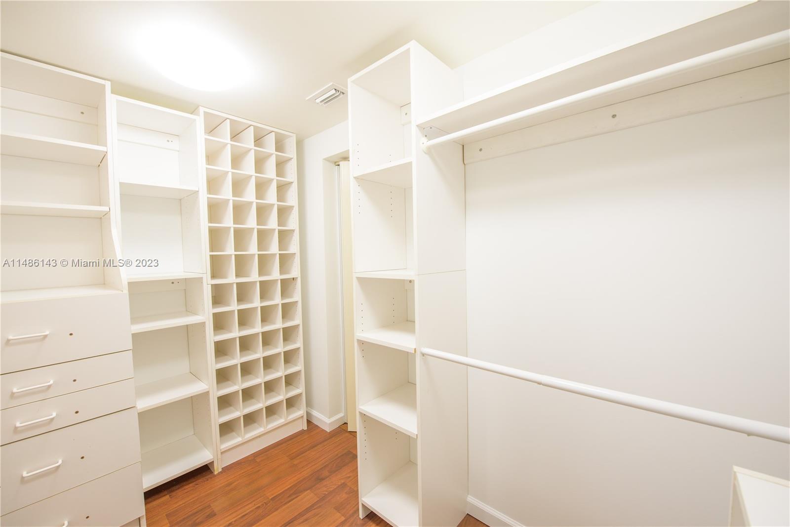 CORAL GABLES RIVIERA SEC - Residential