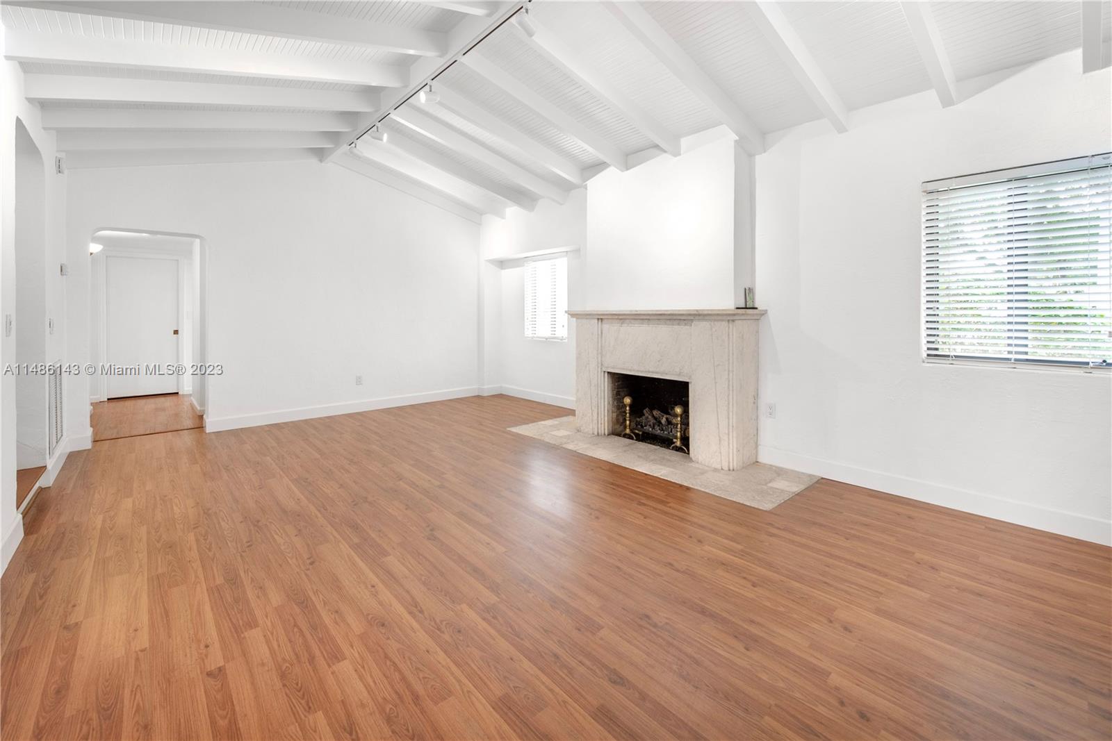 CORAL GABLES RIVIERA SEC - Residential