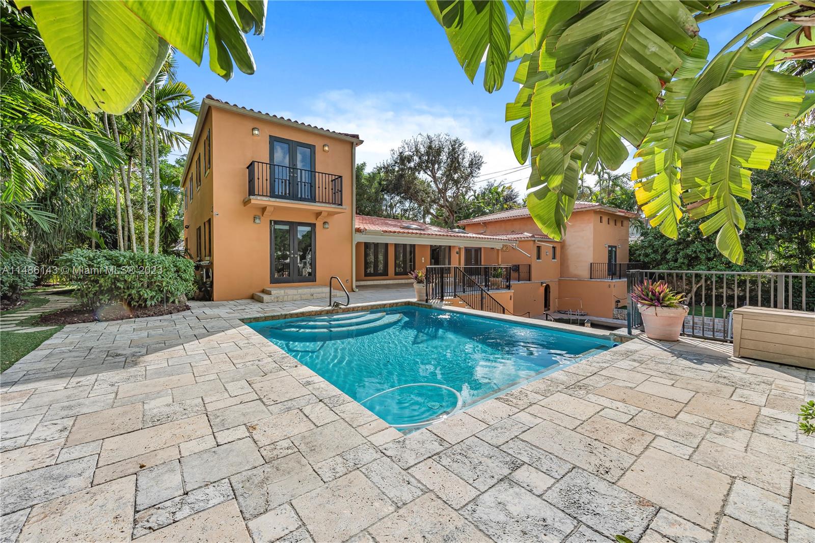 CORAL GABLES RIVIERA SEC - Residential