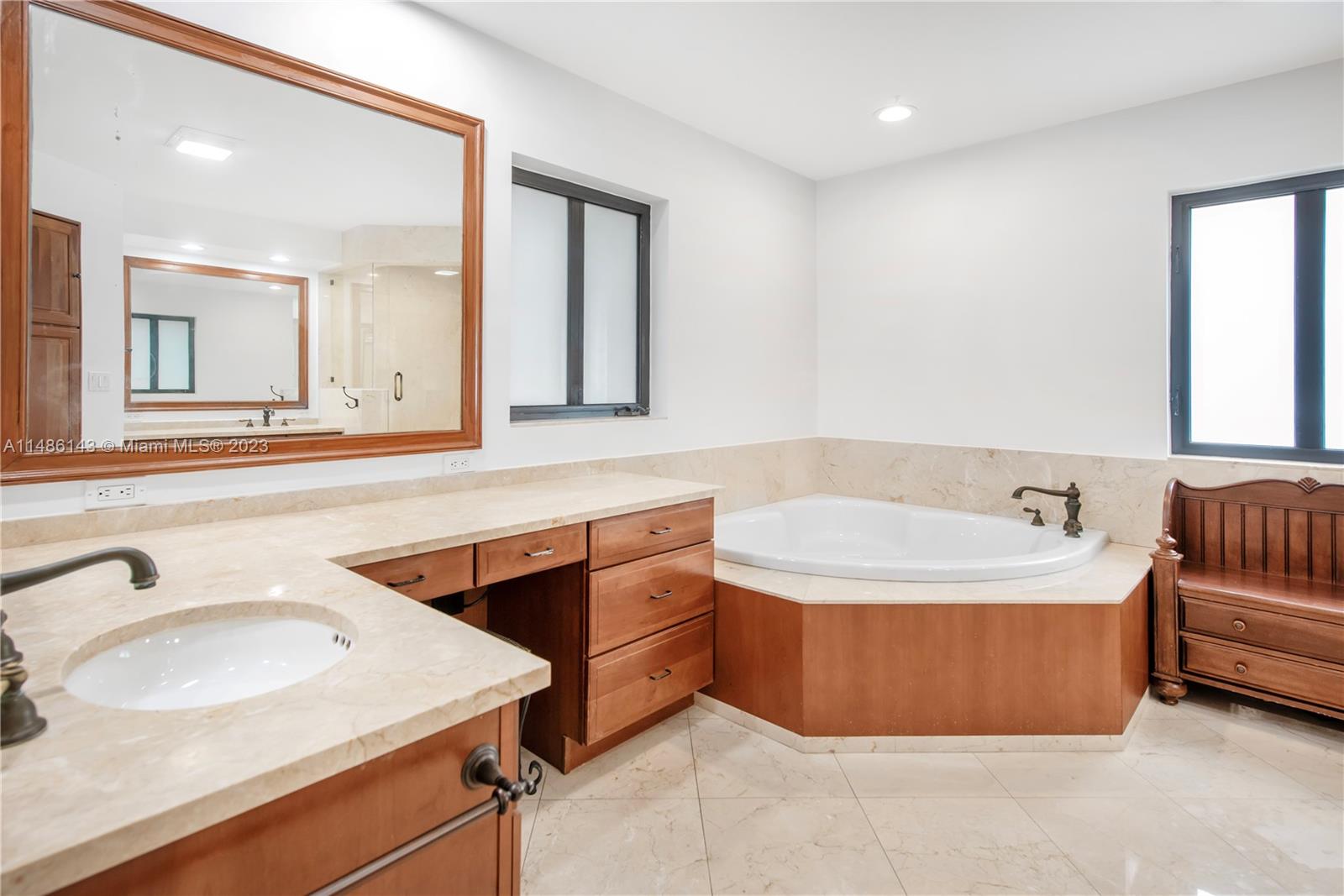 CORAL GABLES RIVIERA SEC - Residential