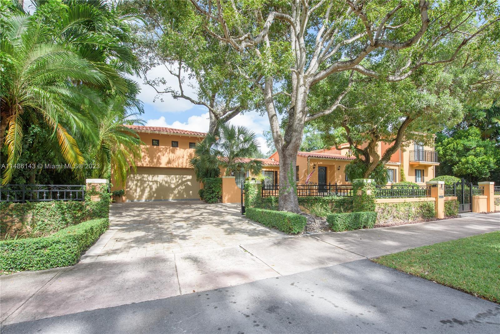 CORAL GABLES RIVIERA SEC - Residential