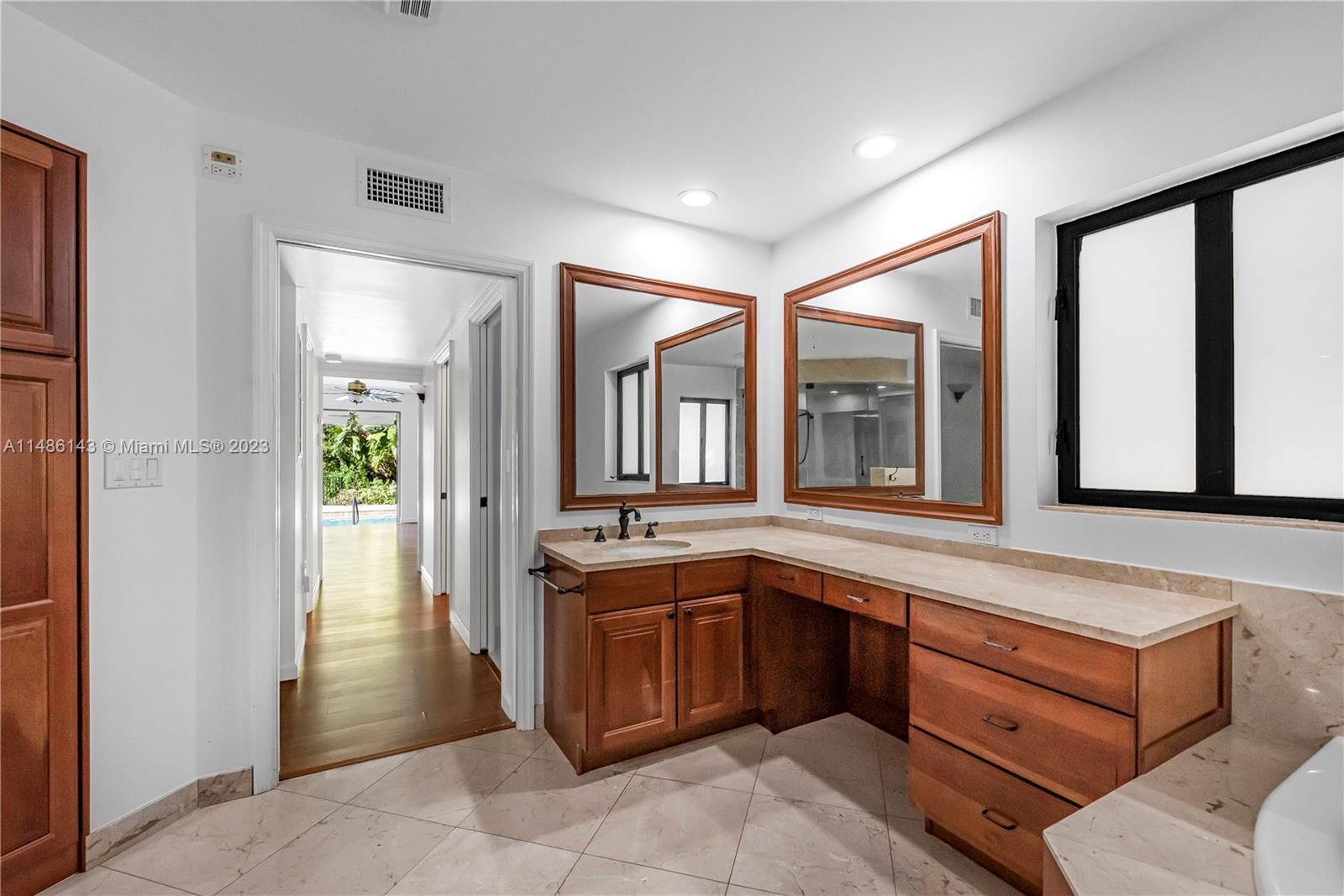 CORAL GABLES RIVIERA SEC - Residential