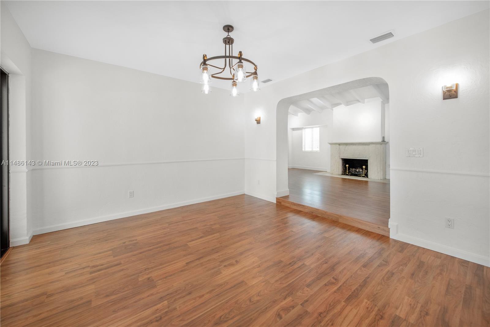 CORAL GABLES RIVIERA SEC - Residential