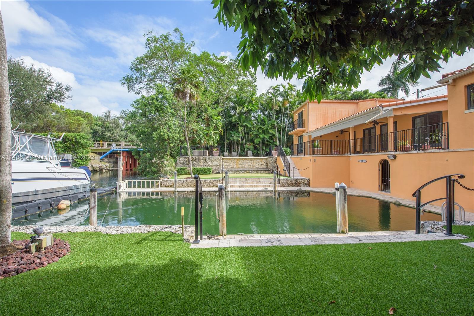 CORAL GABLES RIVIERA SEC - Residential