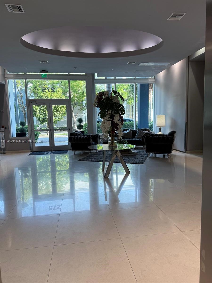 1800 BISCAYNE PLAZA CONDO - Residential