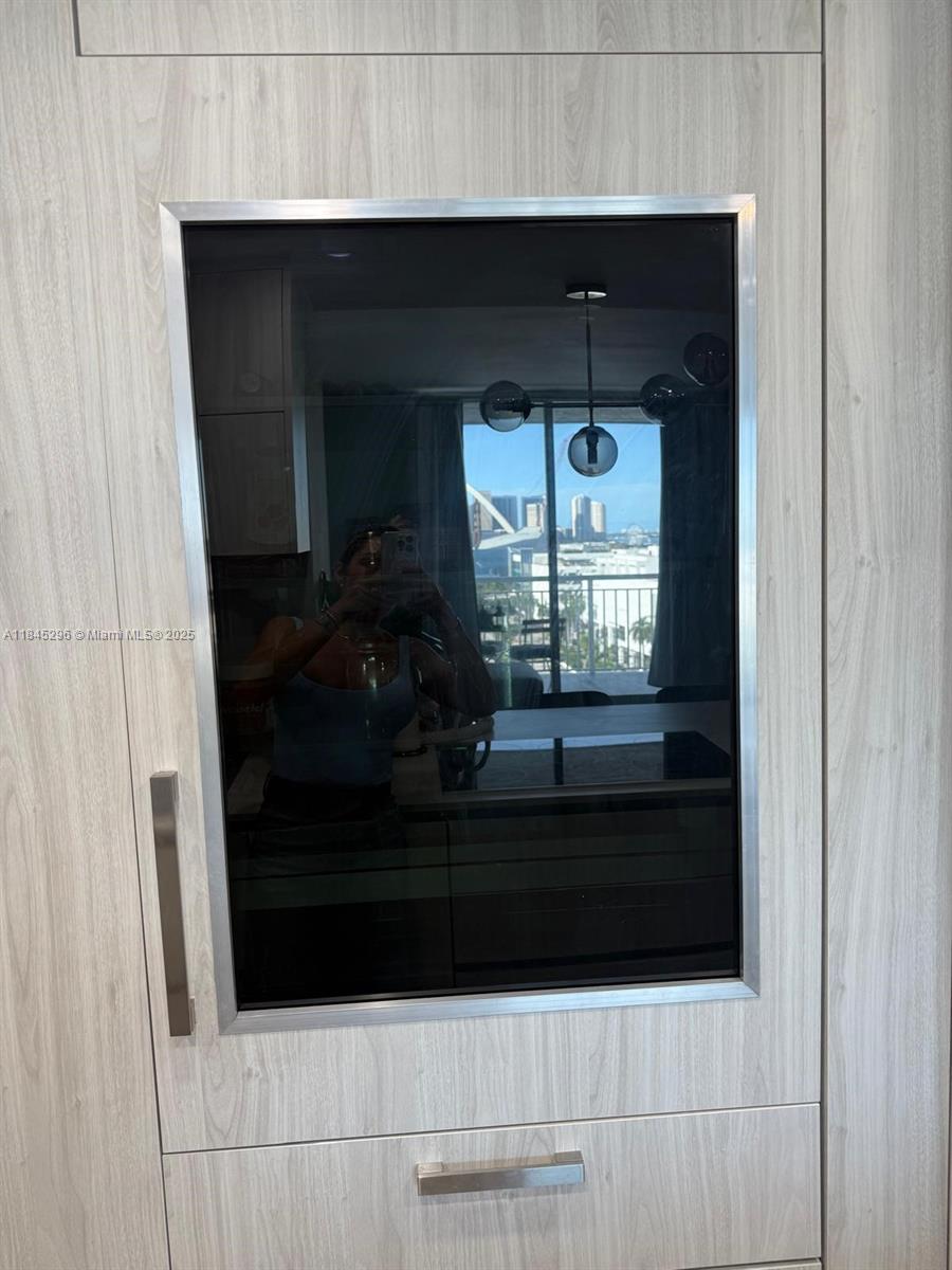 1800 BISCAYNE PLAZA CONDO - Residential