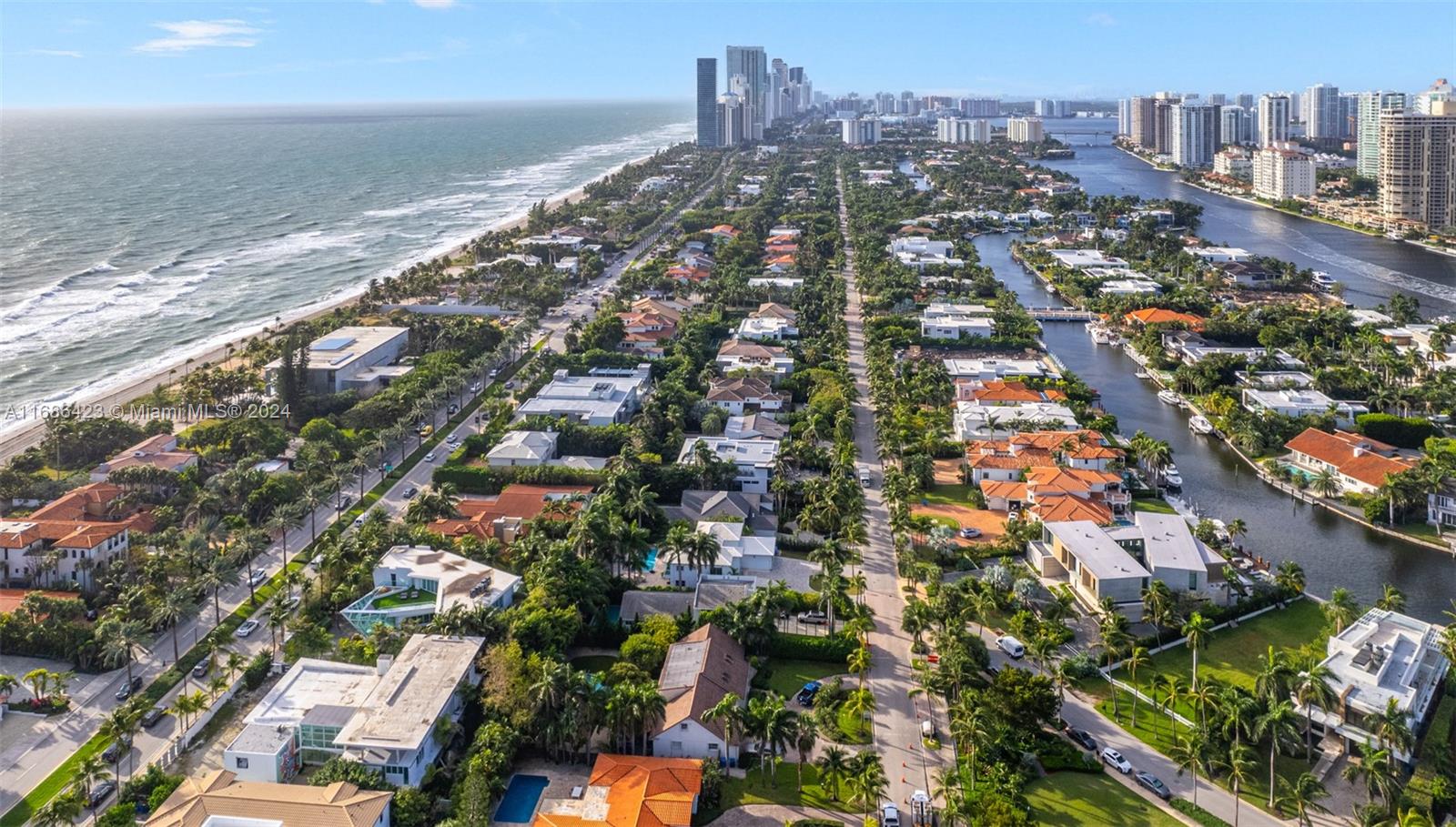 GOLDEN BEACH SEC E - Residential