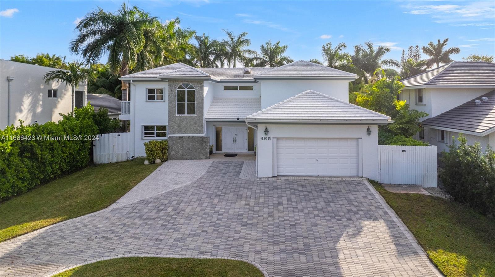 GOLDEN BEACH SEC E - Residential