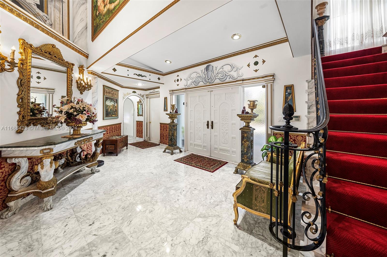 GOLDEN BEACH SEC E - Residential