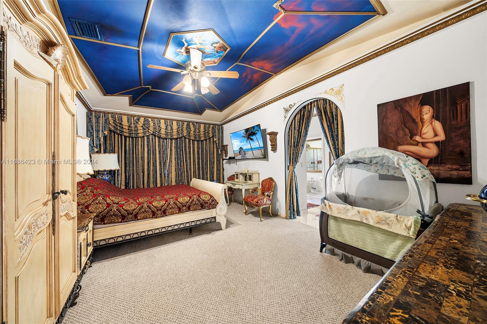 GOLDEN BEACH SEC E - Residential