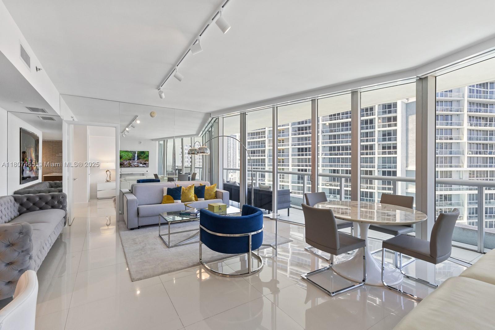 495 Brickell Ave 2304