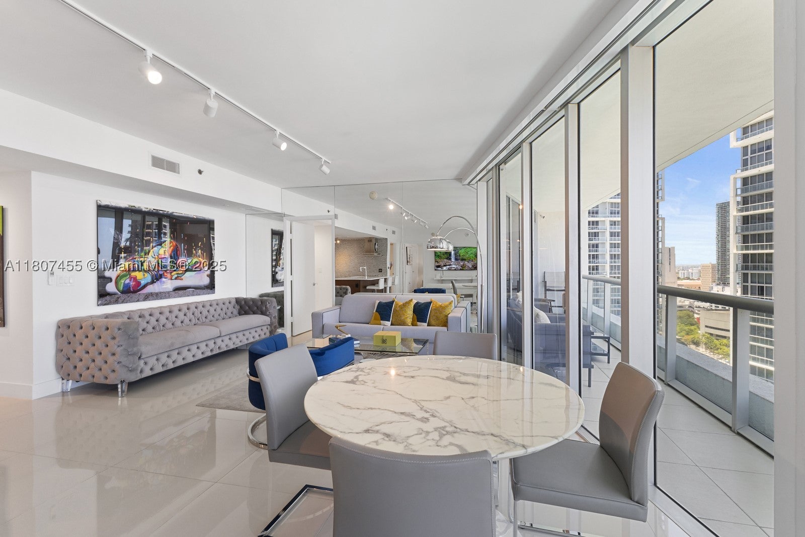 495 Brickell Ave 2304