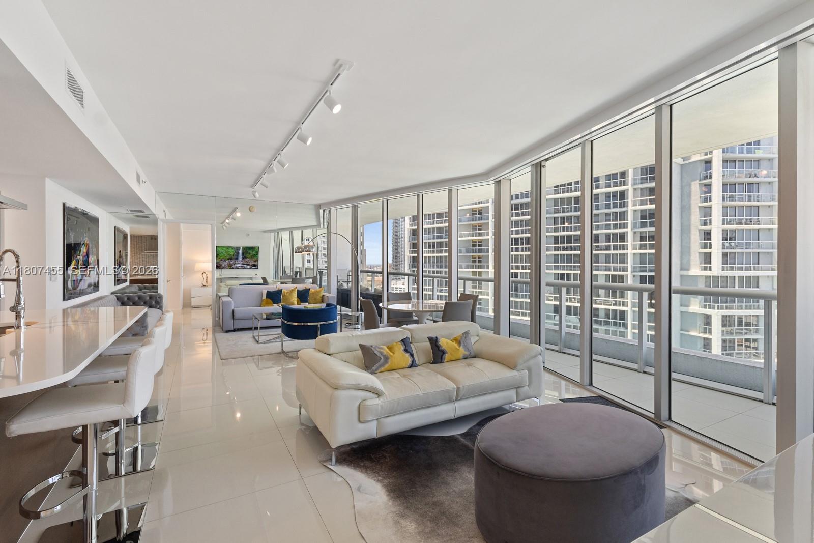 ICON BRICKELL NO TWO - Residential
