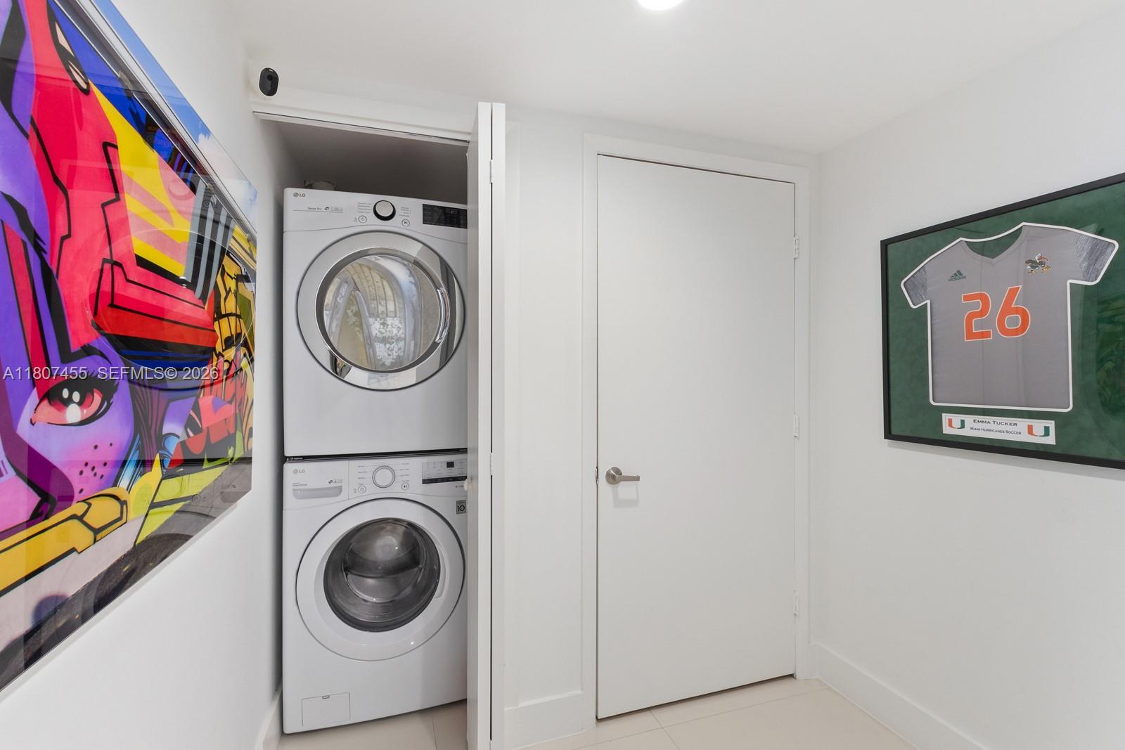 ICON BRICKELL NO TWO - Residential