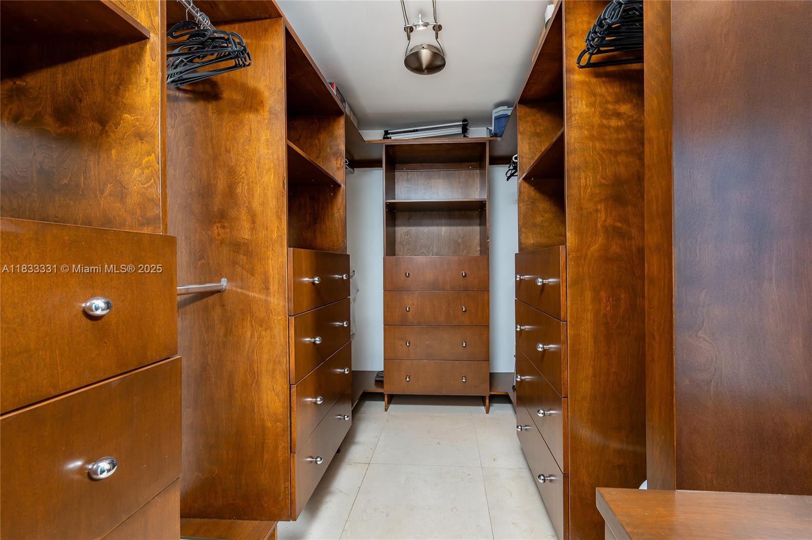 SANDS OF KEY BISCAYNE CON - Residential Lease