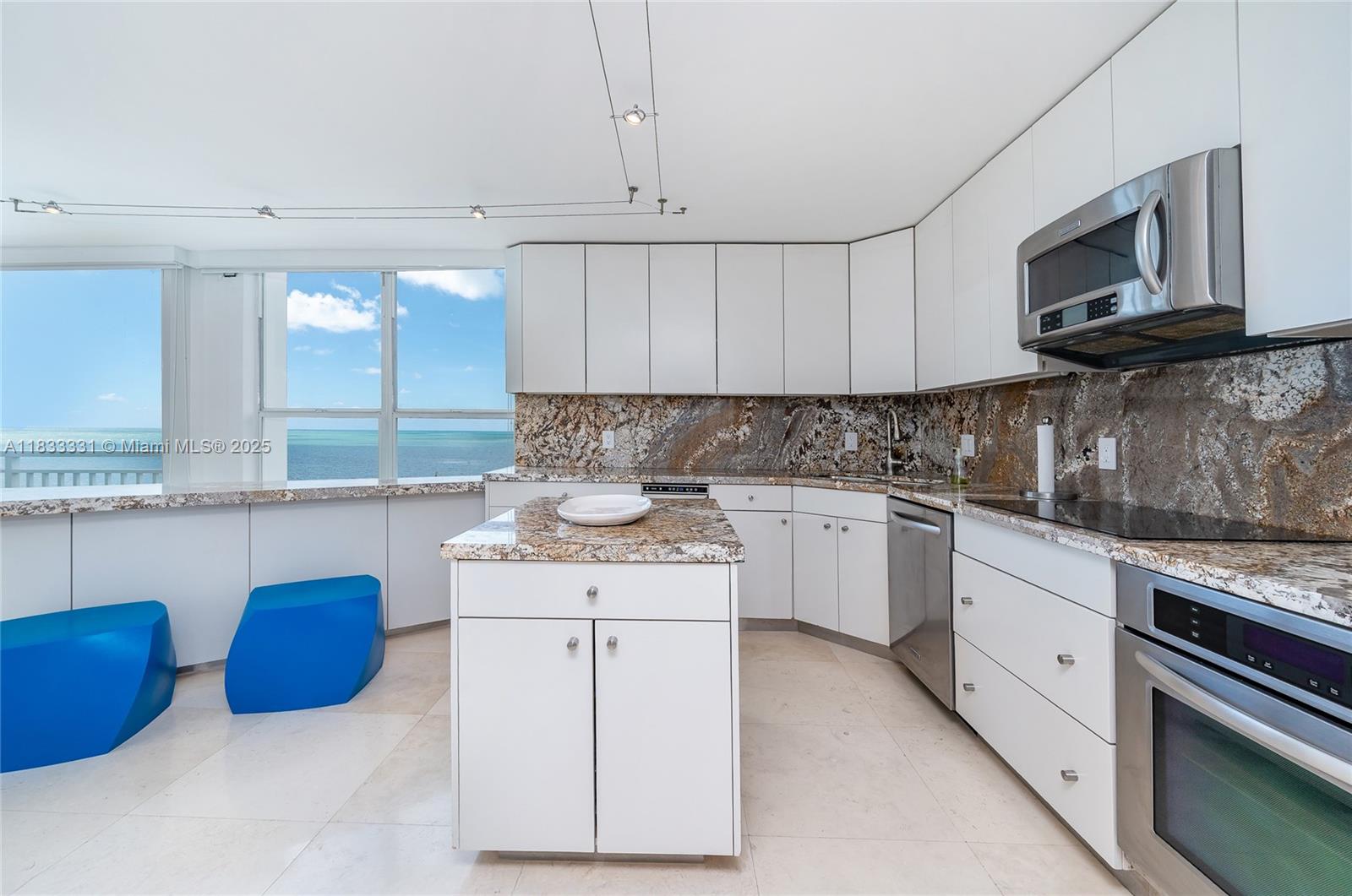 SANDS OF KEY BISCAYNE CON - Residential Lease