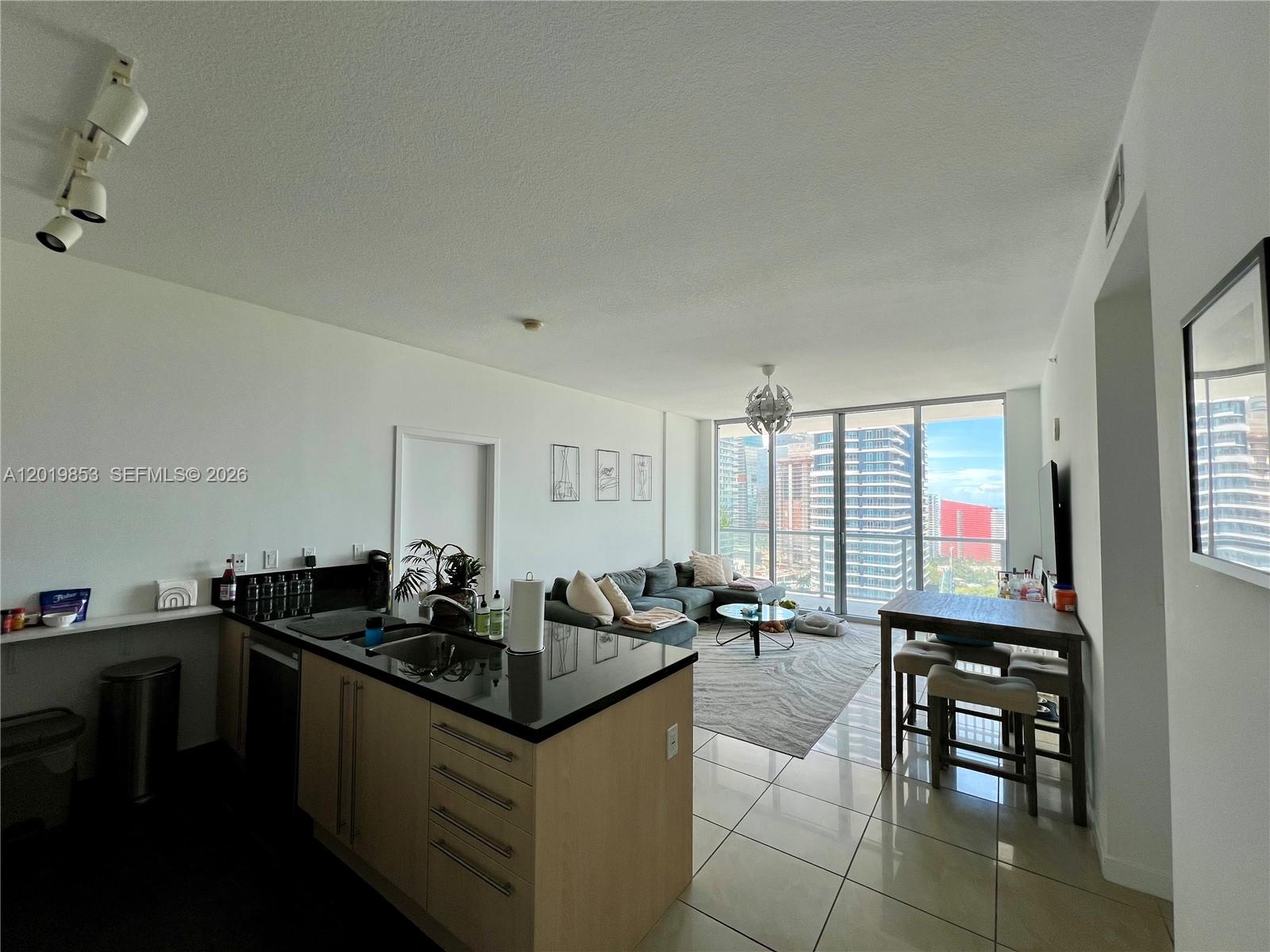 79 SW 12th St 2903-S