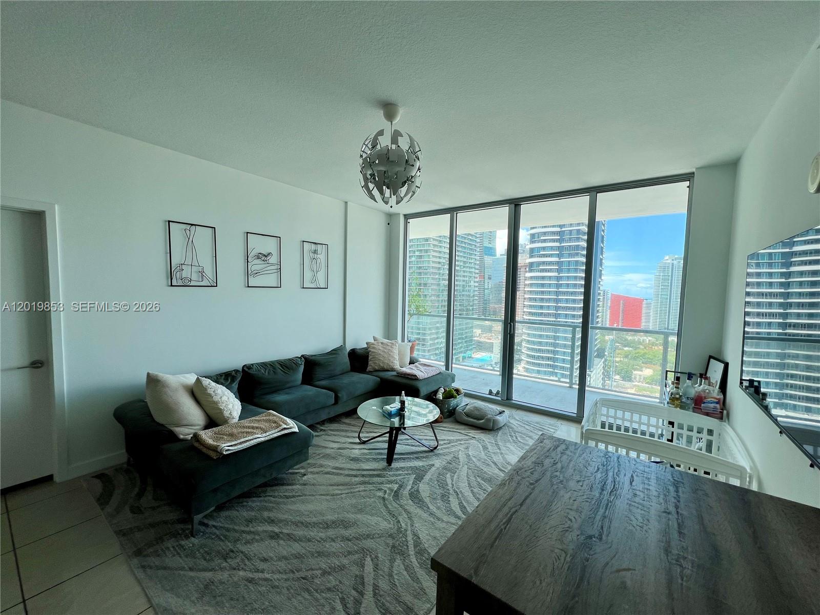 79 SW 12th St 2903-S