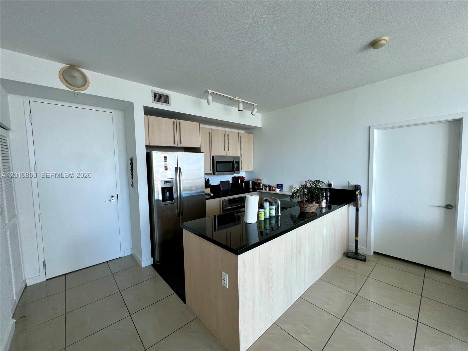 79 SW 12th St 2903-S