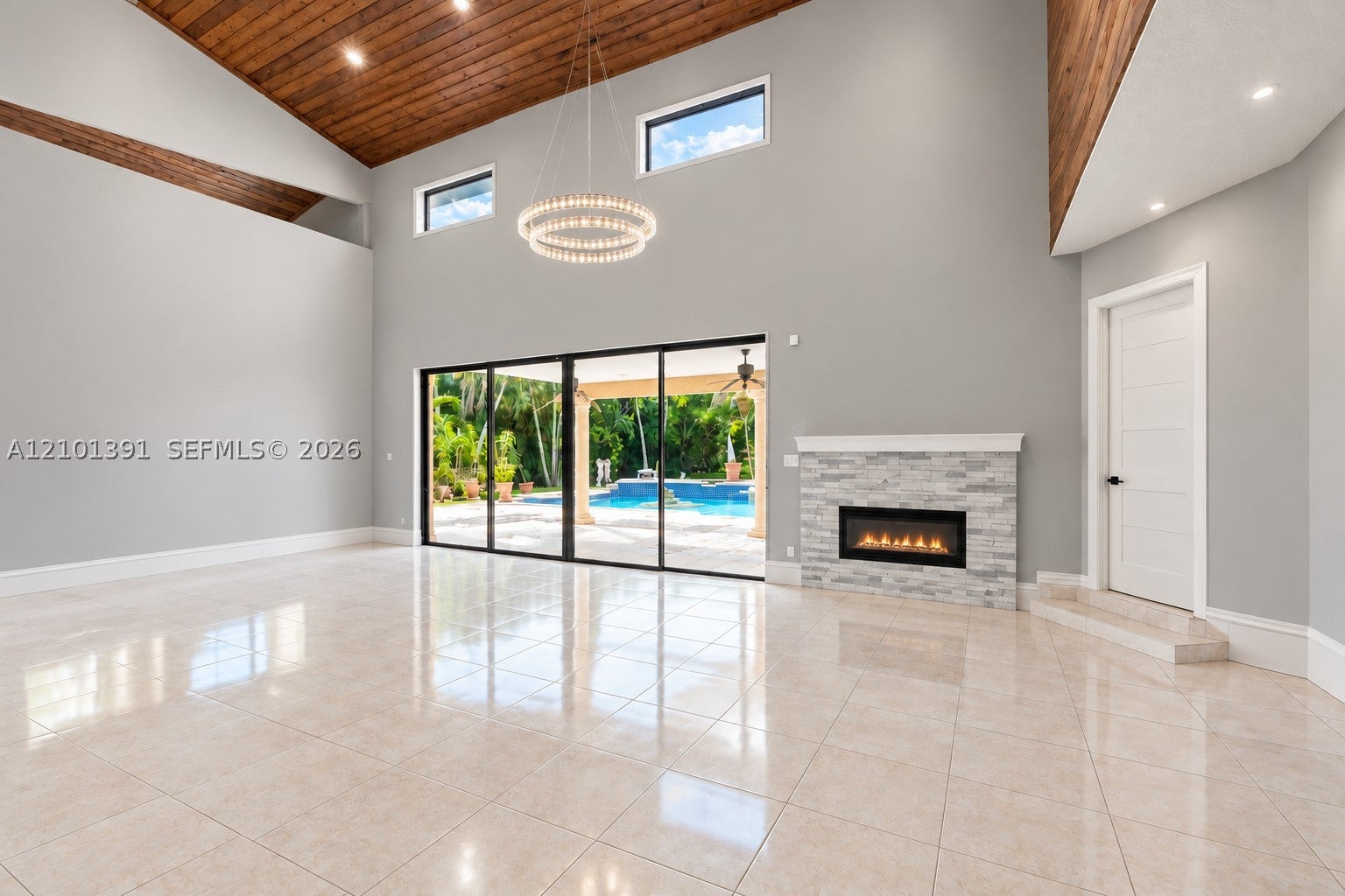 10010 NW 135th St