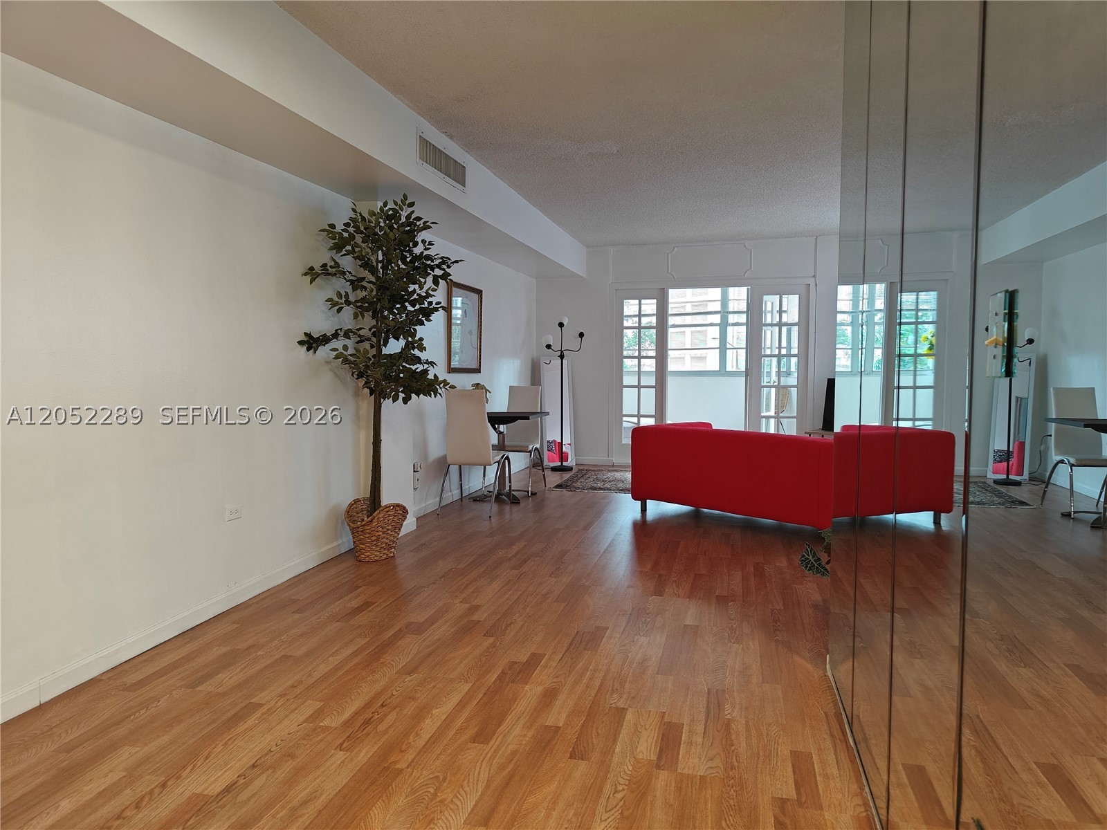 825 Brickell Bay Dr 350