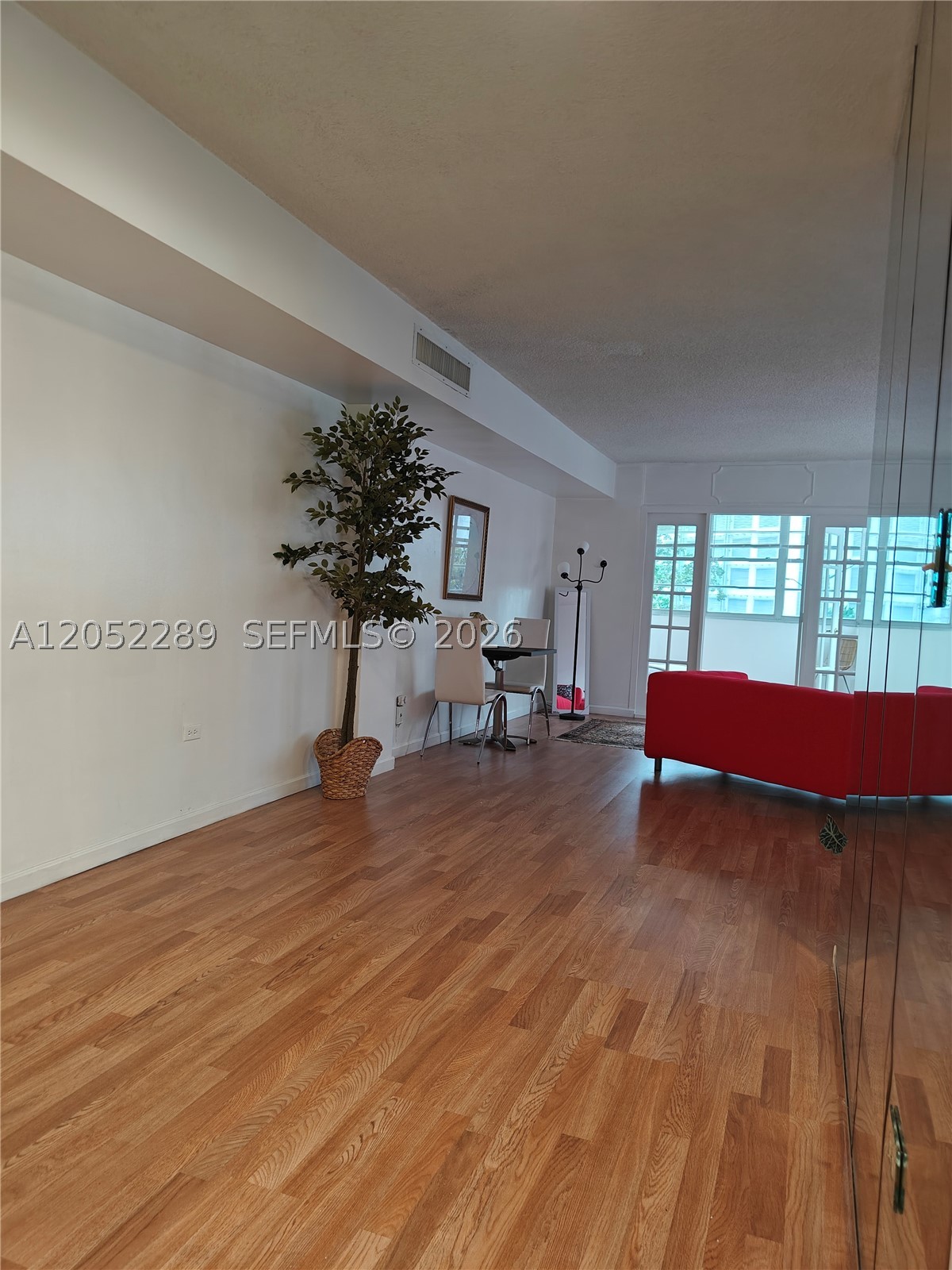 825 Brickell Bay Dr 350