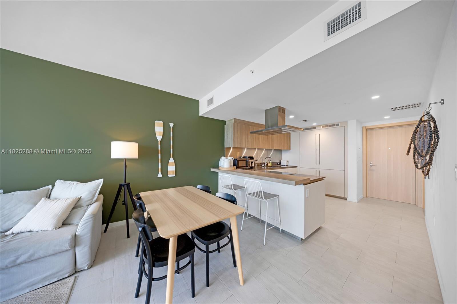 1000 Brickell Plaza 4704