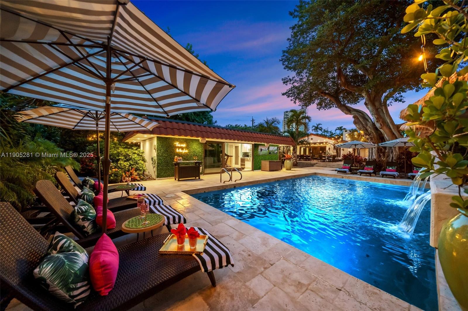 HARBOR BEACH - Residential