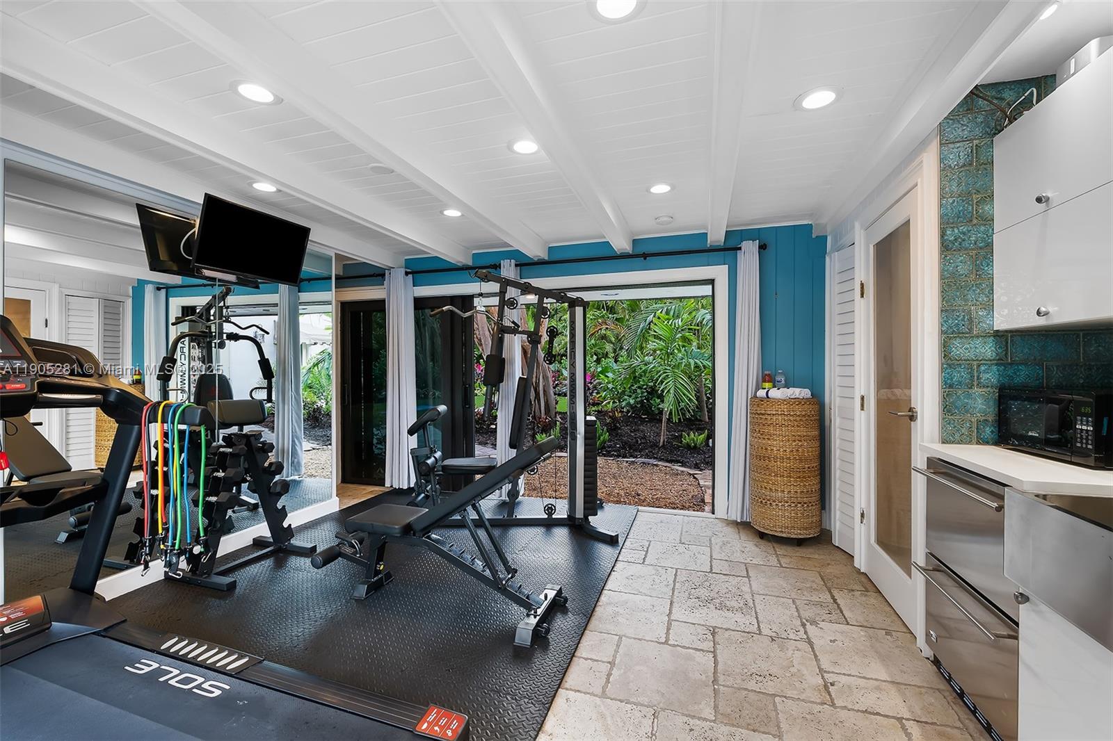 HARBOR BEACH - Residential