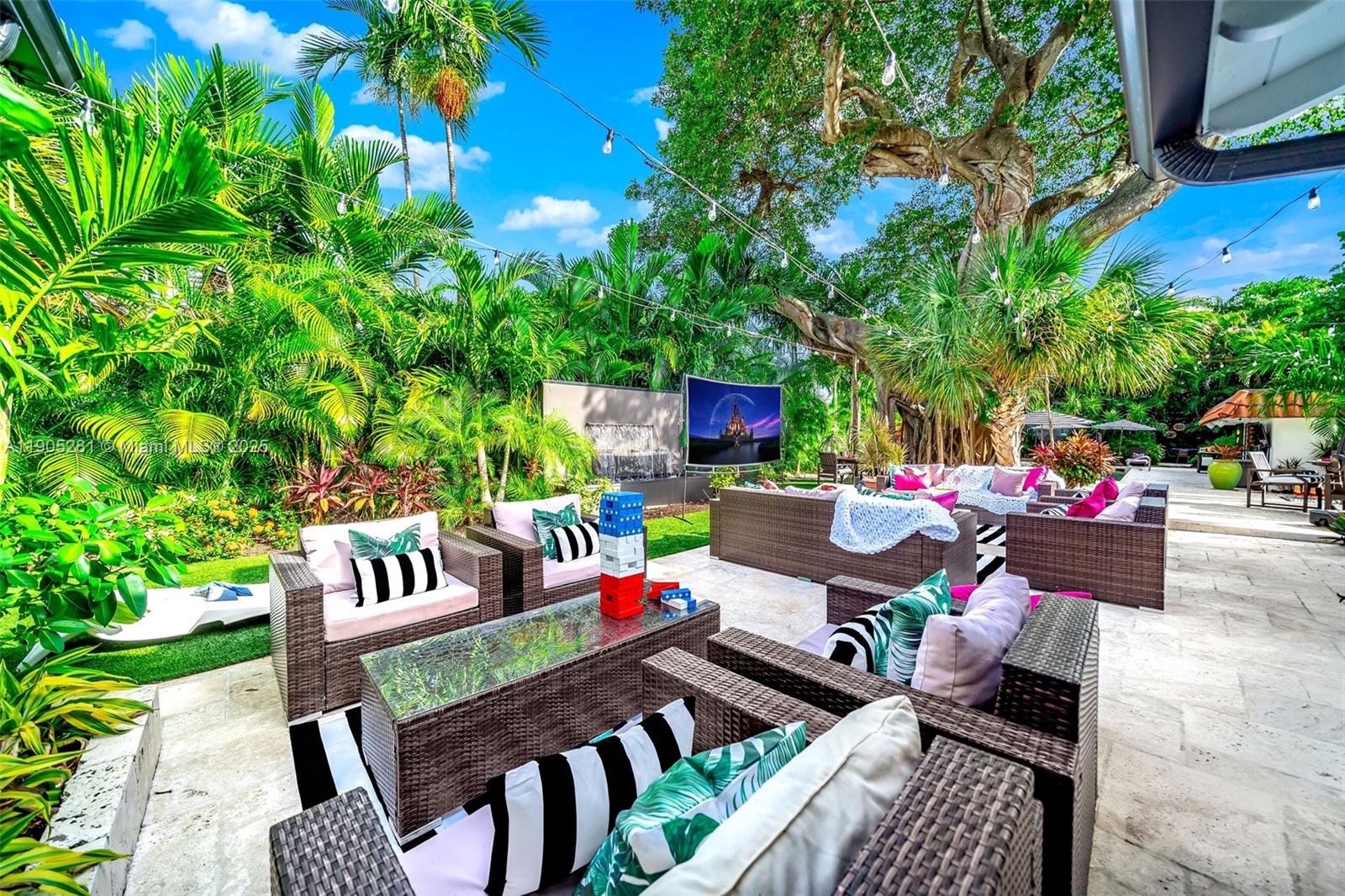 HARBOR BEACH - Residential