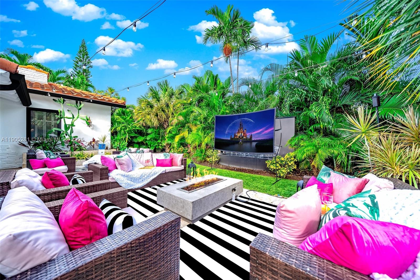 HARBOR BEACH - Residential