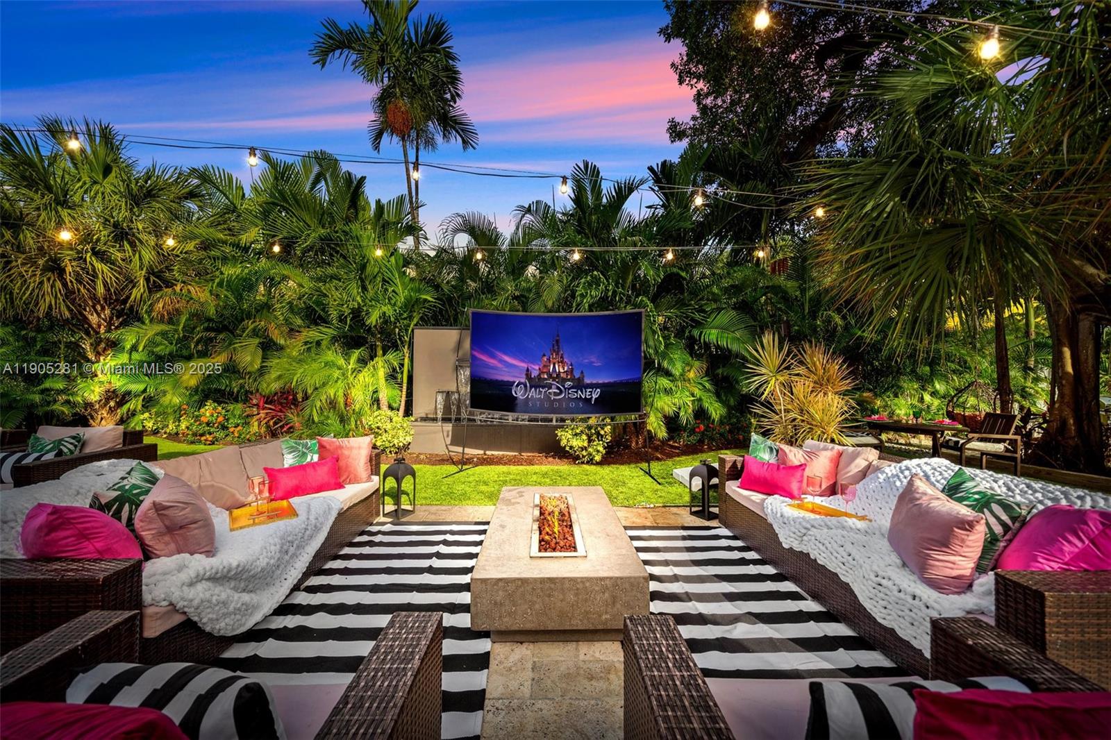 HARBOR BEACH - Residential