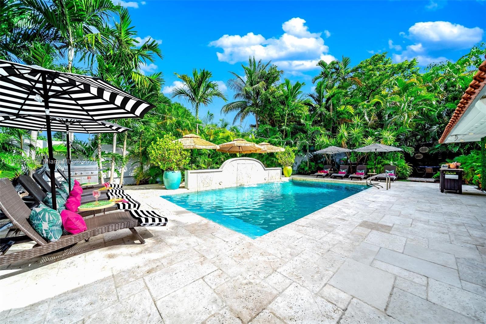 HARBOR BEACH - Residential