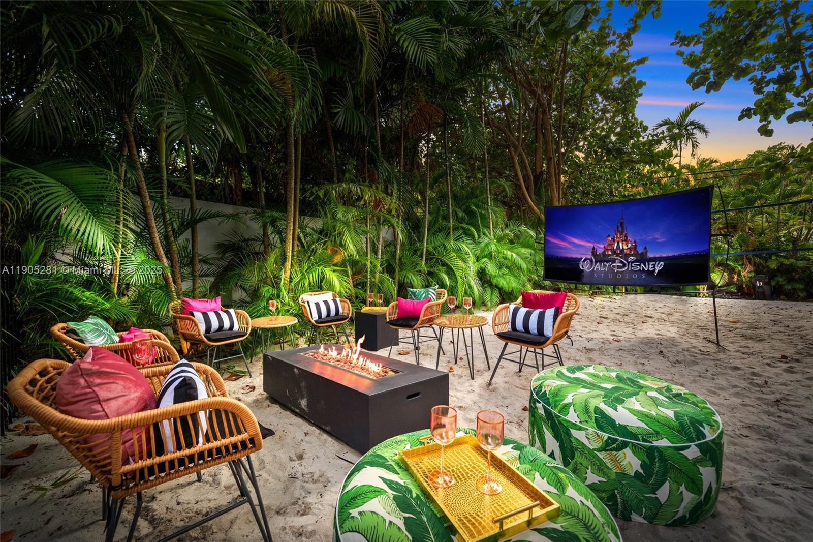 HARBOR BEACH - Residential