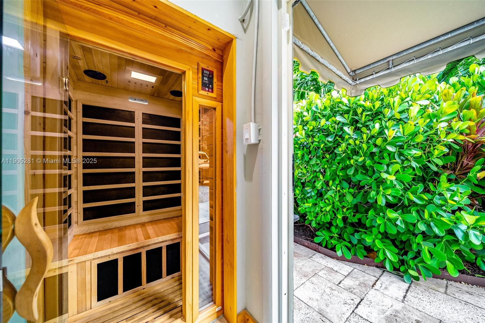 HARBOR BEACH - Residential