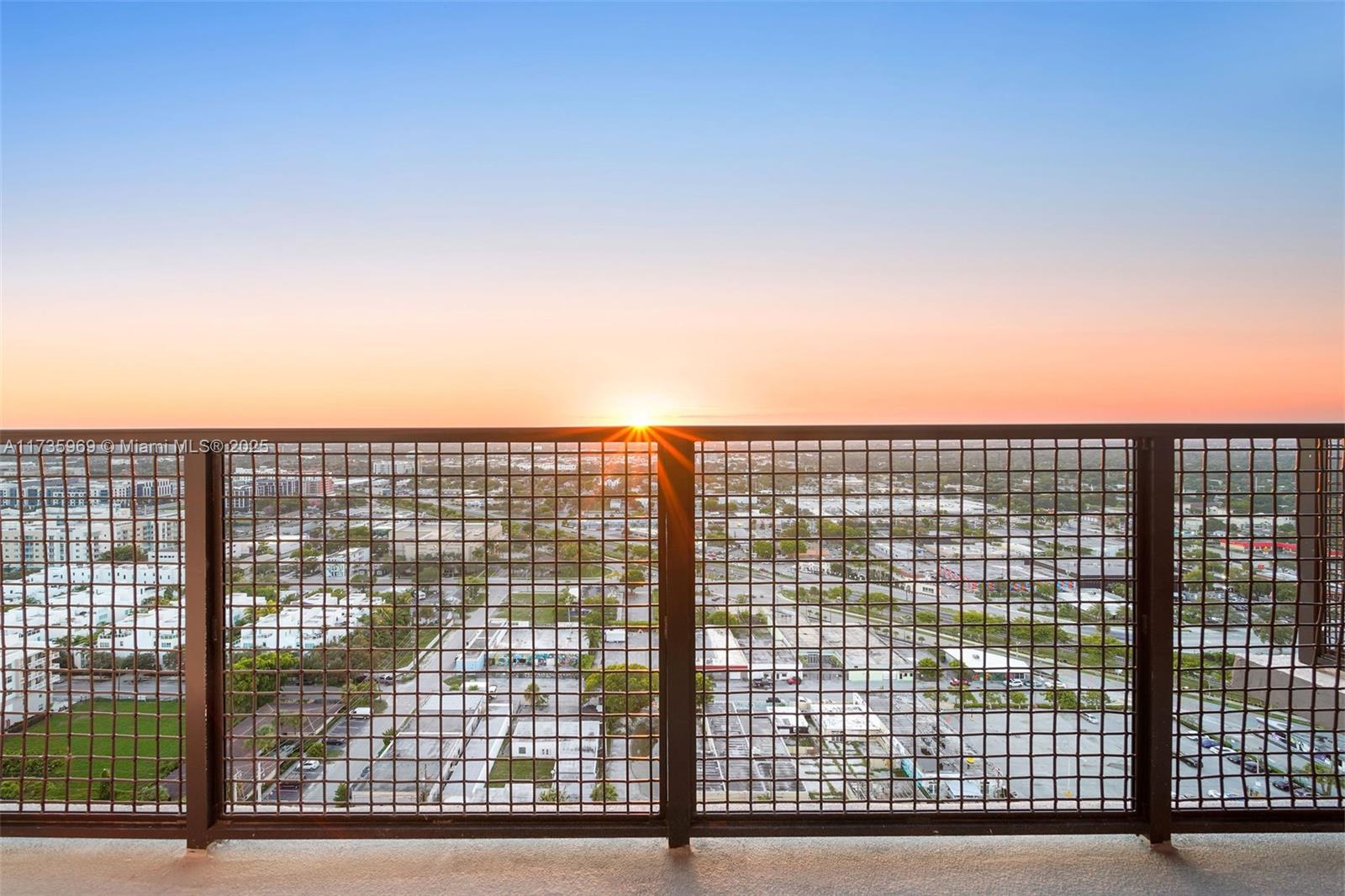 555 Ne 8th St Ph2307, Fort Lauderdale, Broward County, Florida - 1 Bedrooms  
1 Bathrooms - 