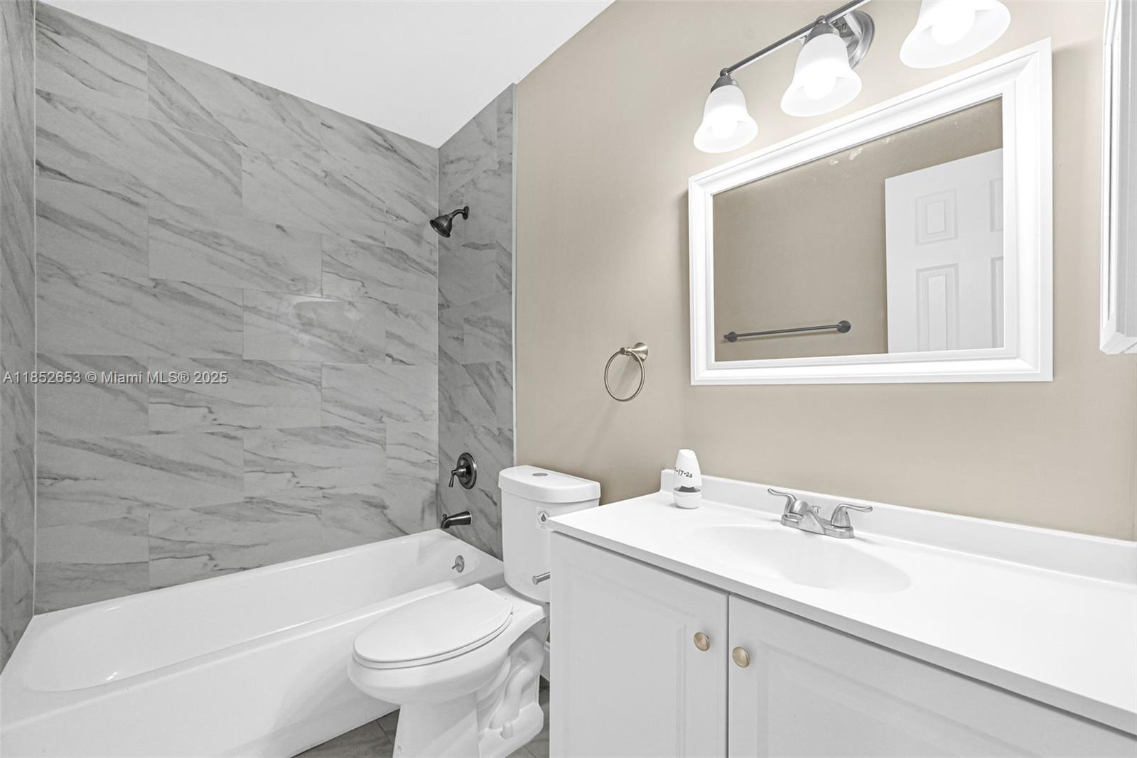 VIEW WEST CONDO PH I - Residential